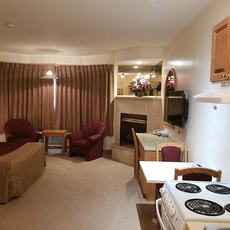 New Imperial Suites Whitecourt Exteriör bild