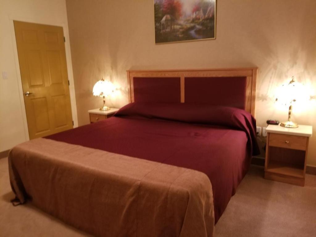 New Imperial Suites Whitecourt Exteriör bild
