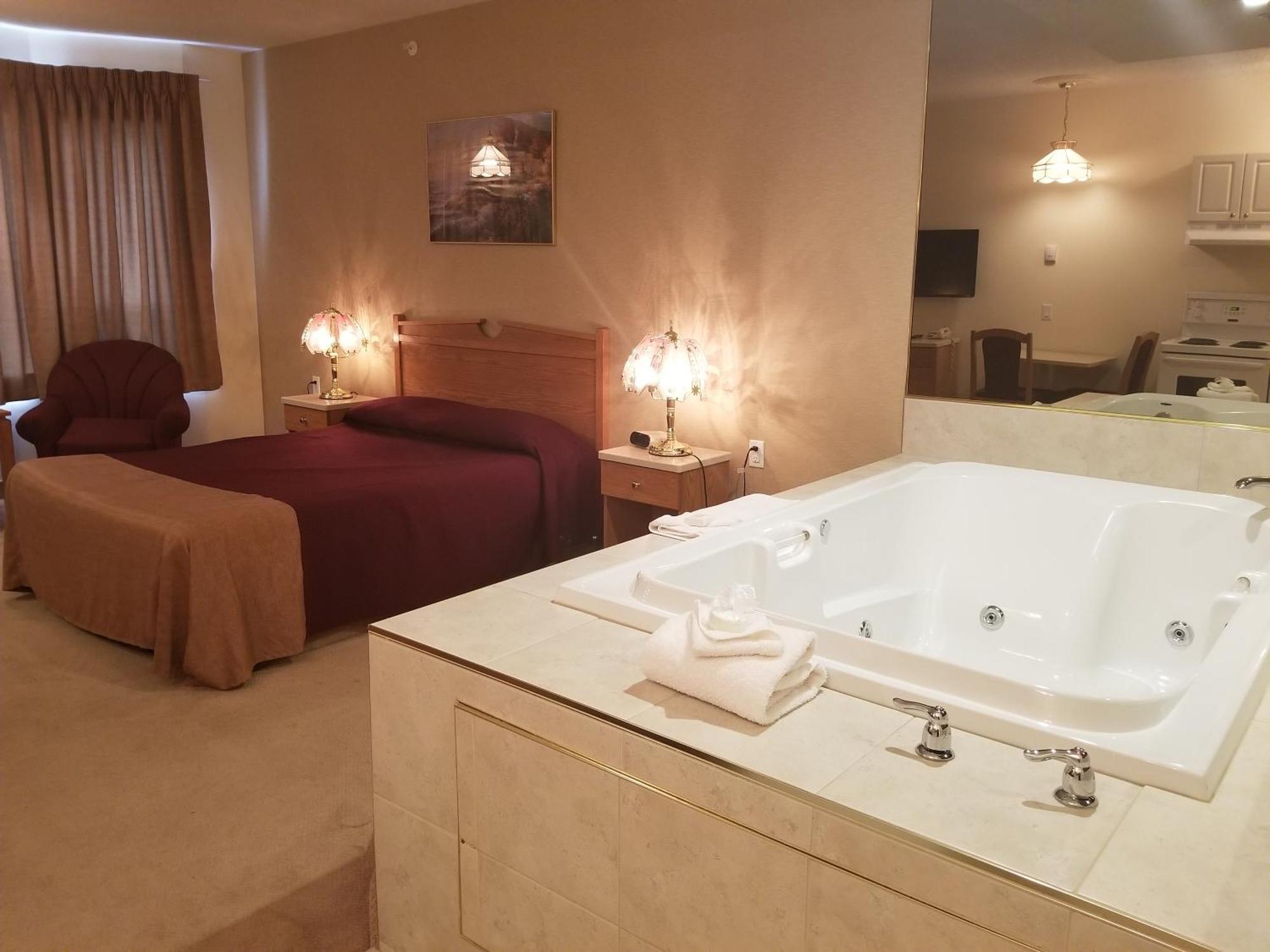New Imperial Suites Whitecourt Exteriör bild