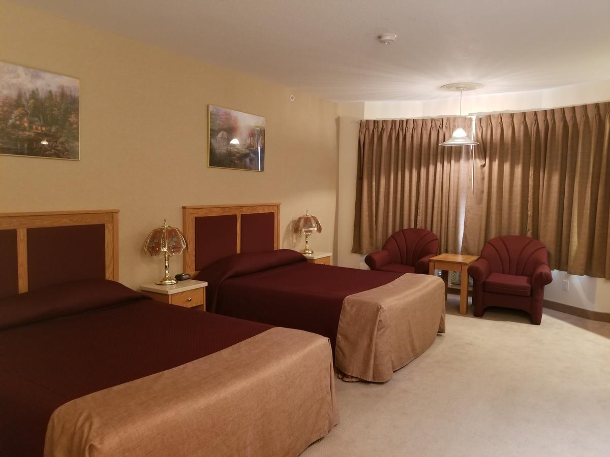 New Imperial Suites Whitecourt Exteriör bild