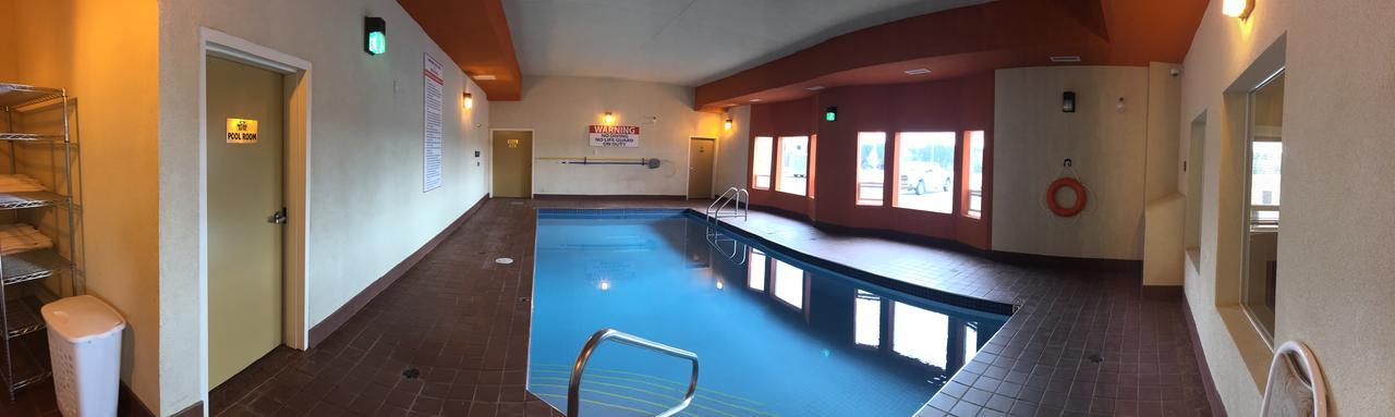 New Imperial Suites Whitecourt Exteriör bild